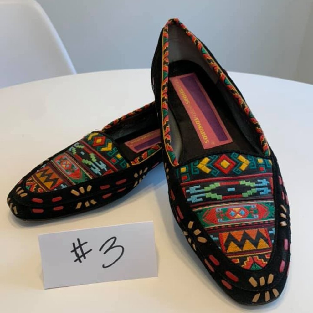 Susan Bennis Warren Edwards blck suede Tribal flat